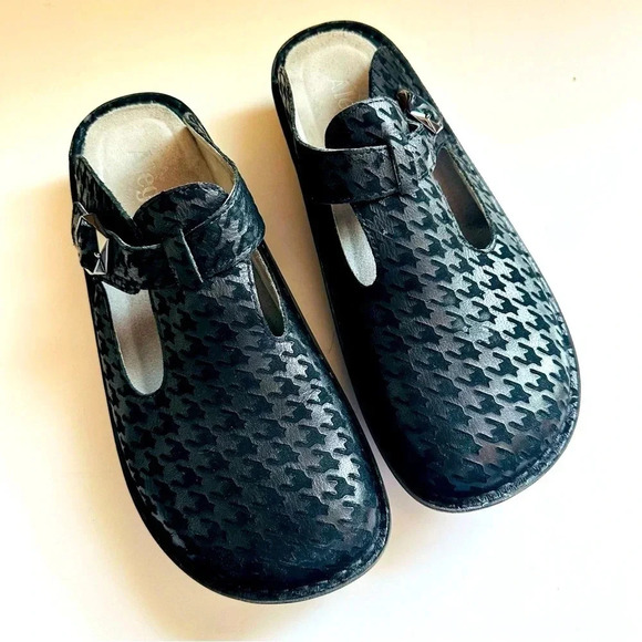 Alegria Classic Houndstooth Maxi Clogs - Picture 3 of 8